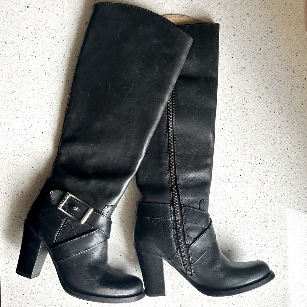 Mint Frye knee high boot.  Side buckle. Inside zipper